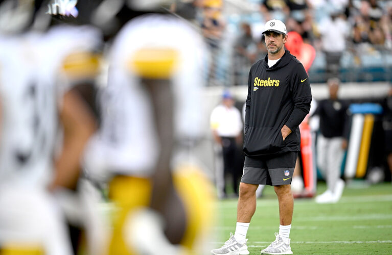 Not yet: Tomlin will sit Rodgers, Watt vs. Bucs Saturday